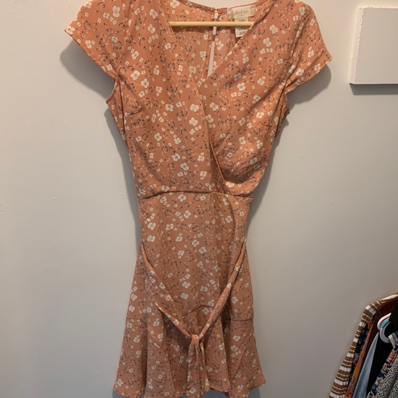Altar’s State Blush Floral Dress - Picture 1 of 4